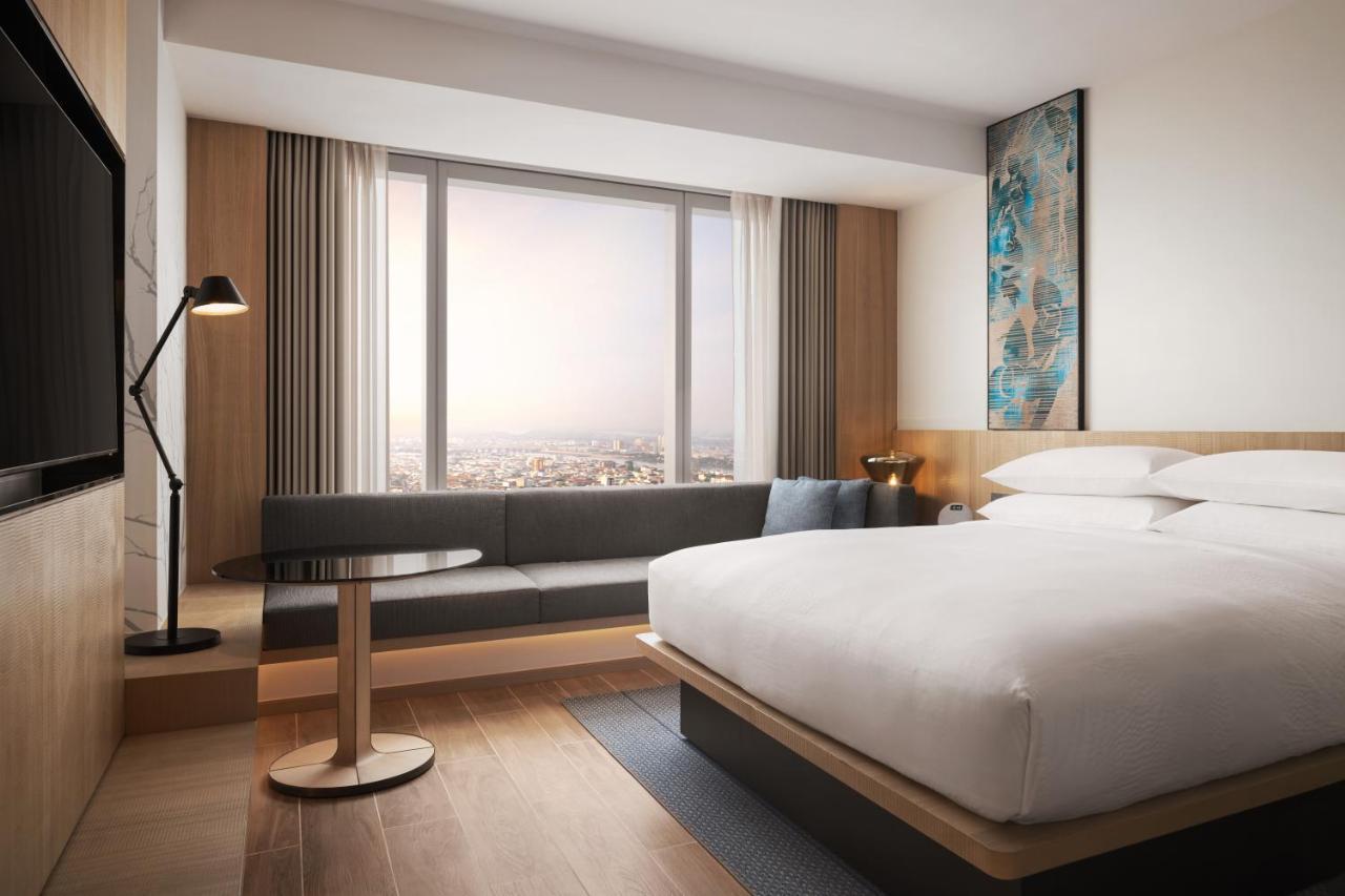 Hotel Fairfield By Marriott Phnom Penh Esterno foto