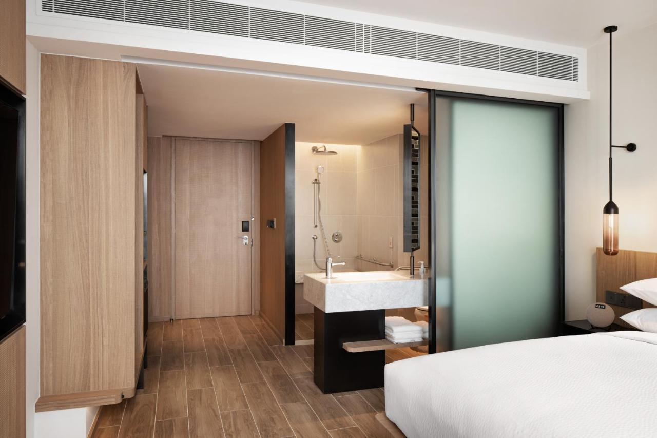 Hotel Fairfield By Marriott Phnom Penh Esterno foto