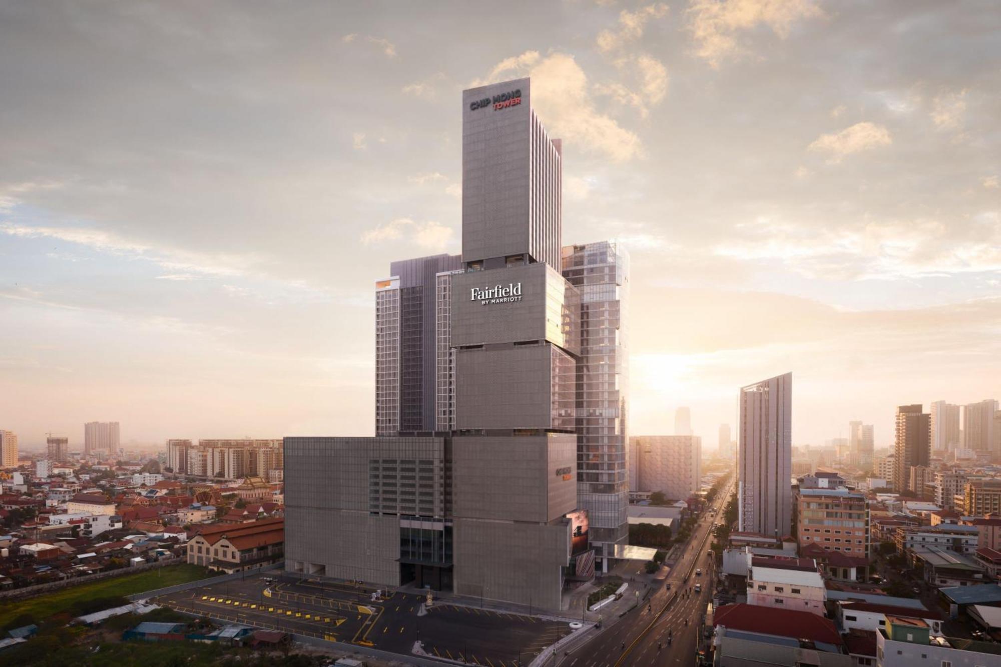 Hotel Fairfield By Marriott Phnom Penh Esterno foto