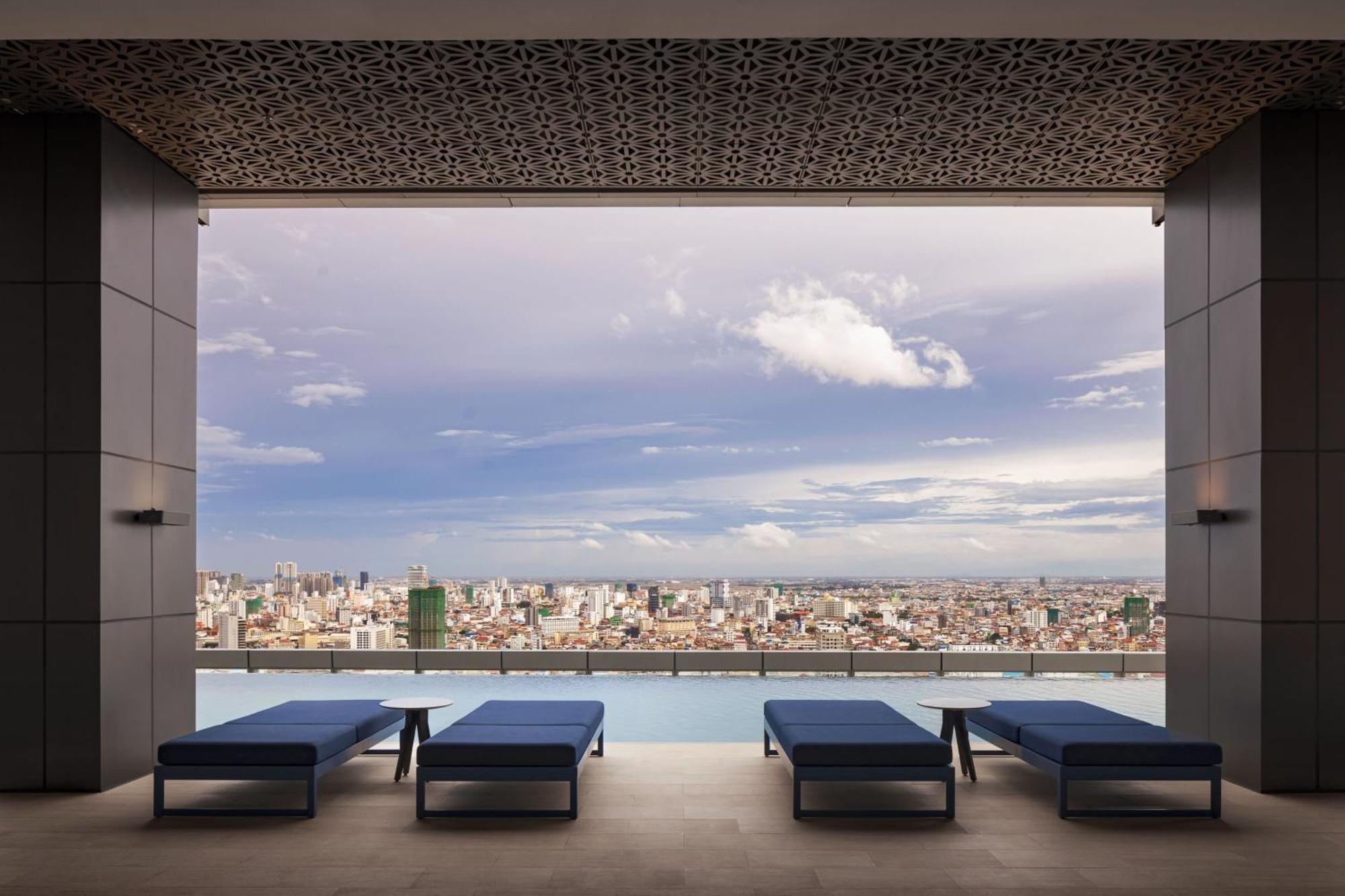 Hotel Fairfield By Marriott Phnom Penh Esterno foto